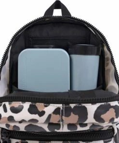 Little Legends Kinderrugzak / Rugtas / Schooltas - Little Legends - 10 Liter - Vegan - Met Fancy Print 6 Little Legends Kinderrugzak / Rugtas / Schooltas - Little Legends - 10 Liter - Vegan - Met Fancy Print -Parker IM Vibrant Ring Shop 550x525 1