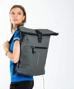 New Rebels® Mart - Rugtas - Grijs - Waterbestendig - Roll-top - 15.6151413121087 - 35x10x46cm - Rugzak / Backpack -Parker IM Vibrant Ring Shop 550x786