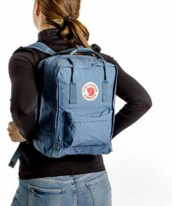 Fjallraven Kanken Rugzak 16 Liter - Dahlia Roze -Parker IM Vibrant Ring Shop 550x830 1
